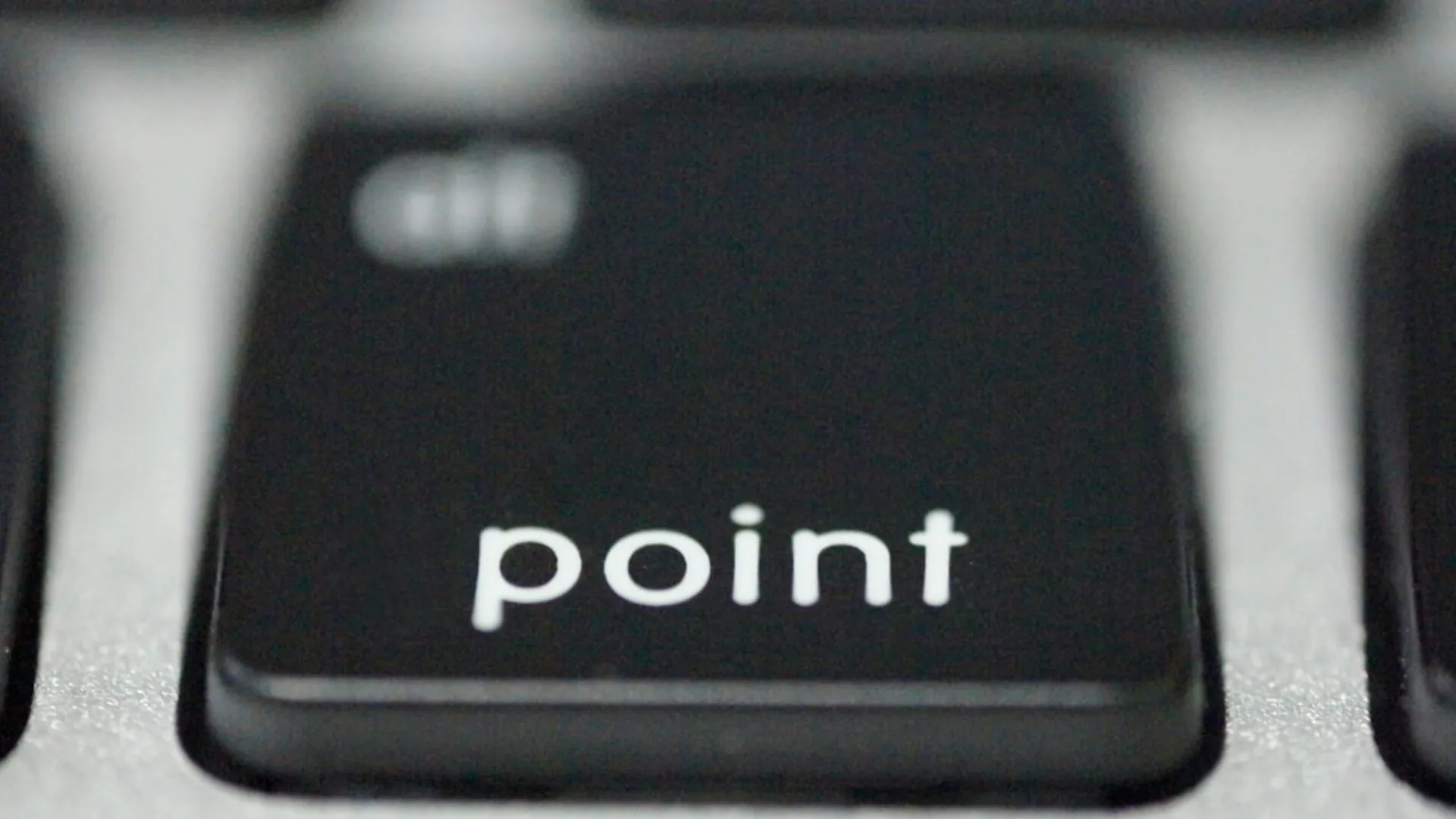 キーボードにある「point」と書かれたキーを拡大